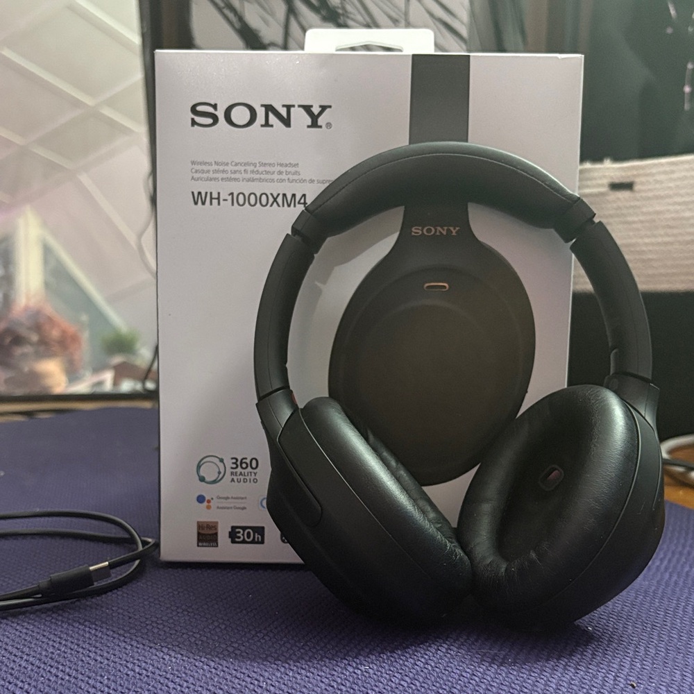Sony WH-1000MX4 wireless headphones